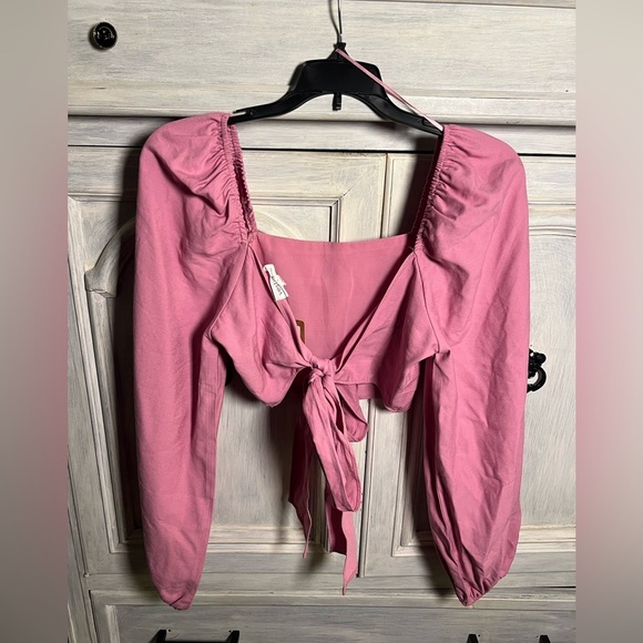 Vestique Boutique Pink Puff Sleeve‎ Square Neck Cropped Tie Back Emery Blouse - Picture 4 of 6